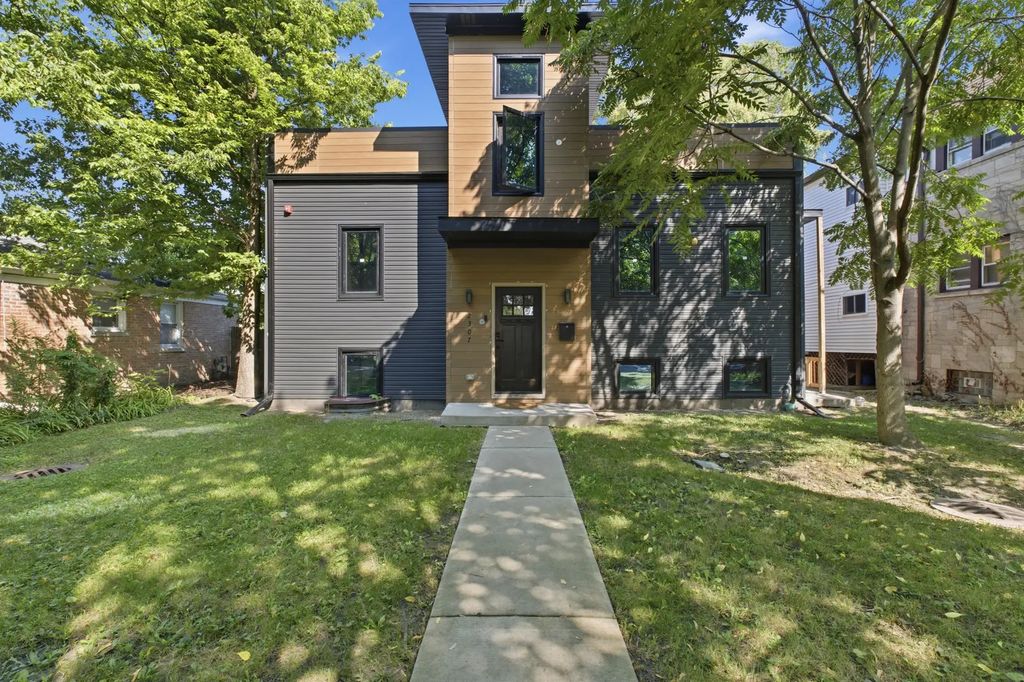 2307 Lake Street, Evanston, 60201