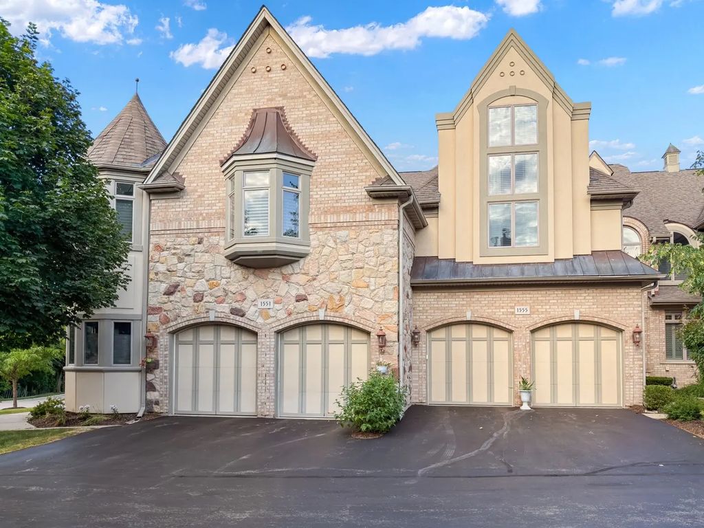 1555 S Paul Le Comte Court 58, Palatine