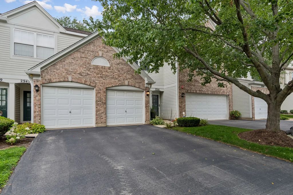2943 Stonewater Drive 2943, Naperville