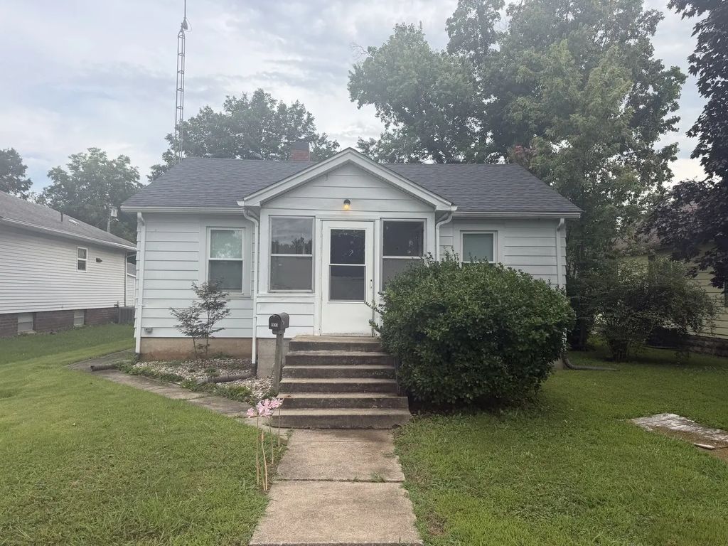 1933 Wall Street, Murphysboro