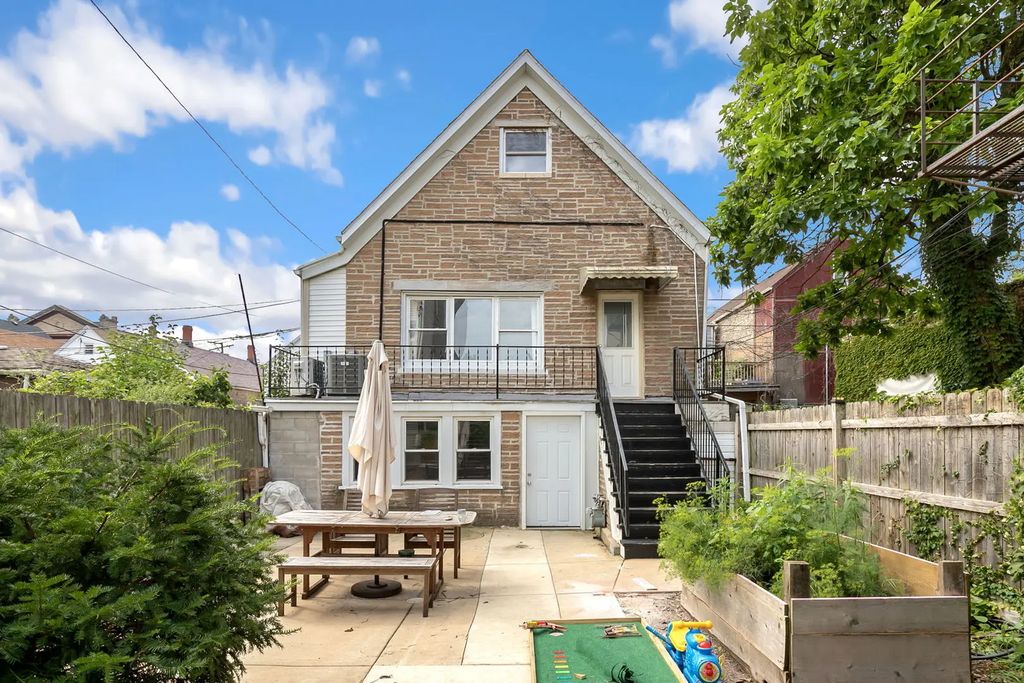 941 W 32nd Street, Chicago