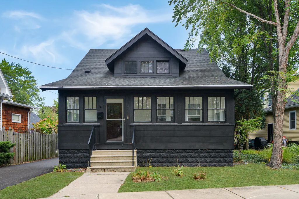 724 S 5th Street, St. Charles