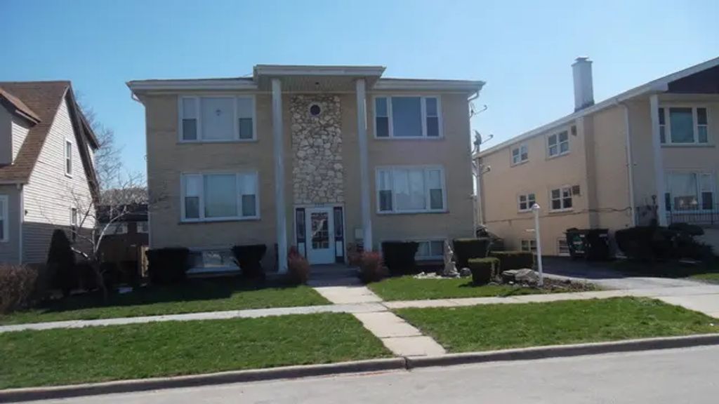 4549 Forest Avenue 2s, Brookfield