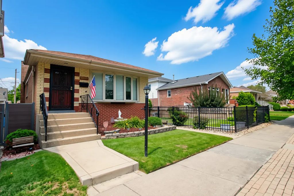 10756 S Albany Avenue, Chicago