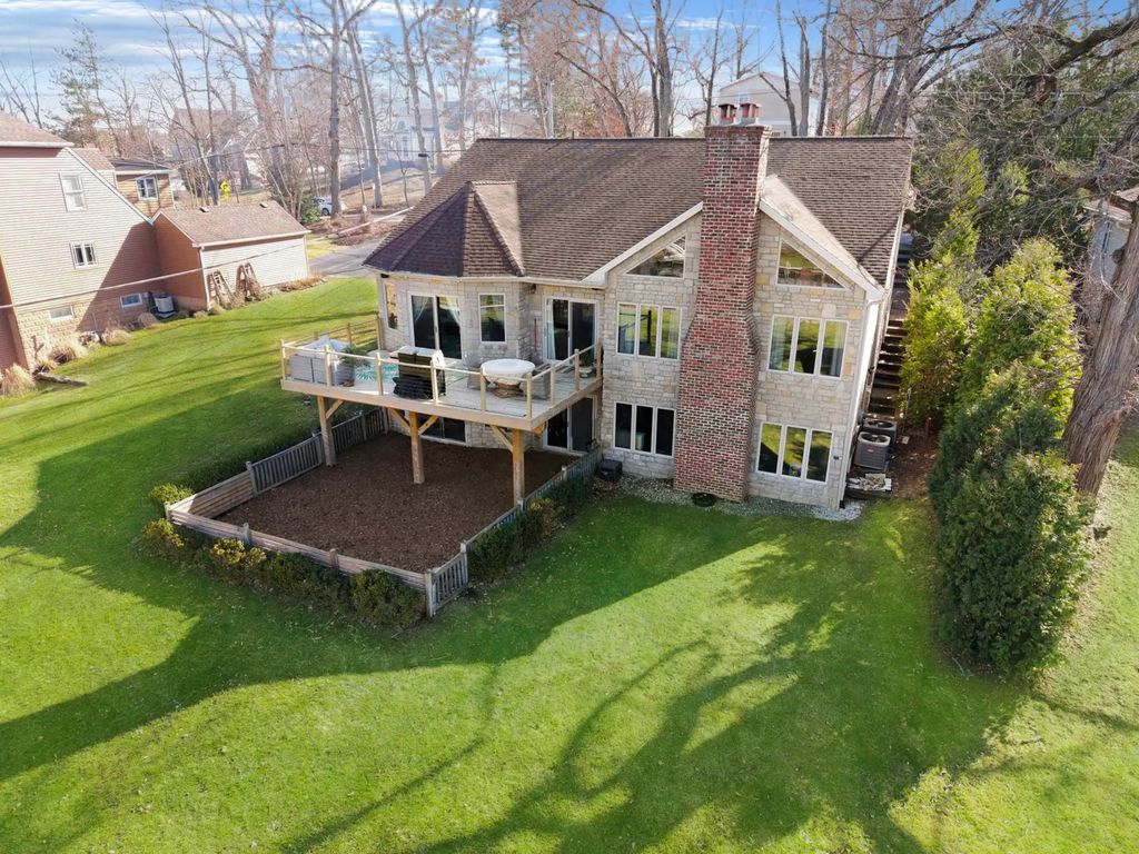 26811 N Oakdale Lane, Mundelein