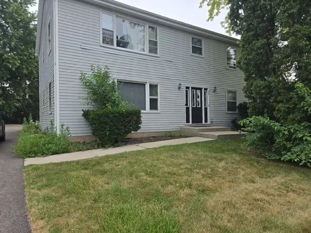 489 Eisenhower Street, Marengo