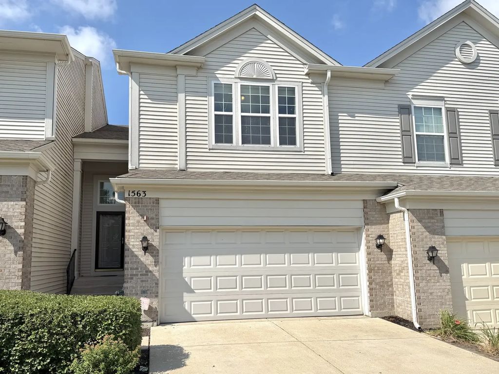 1563 Yellowstone Drive, Streamwood