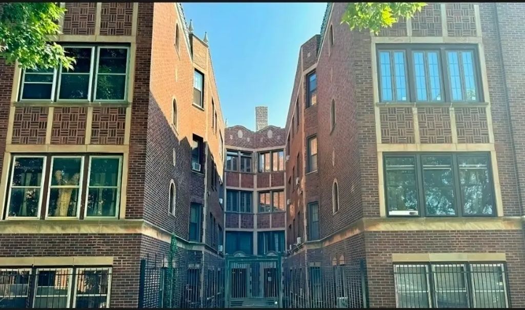 815 E 53rd Street 3, Chicago