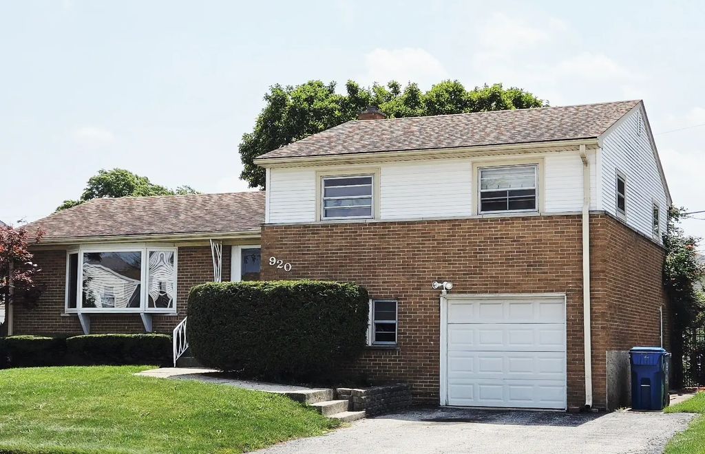 920 Park Drive, Melrose Park