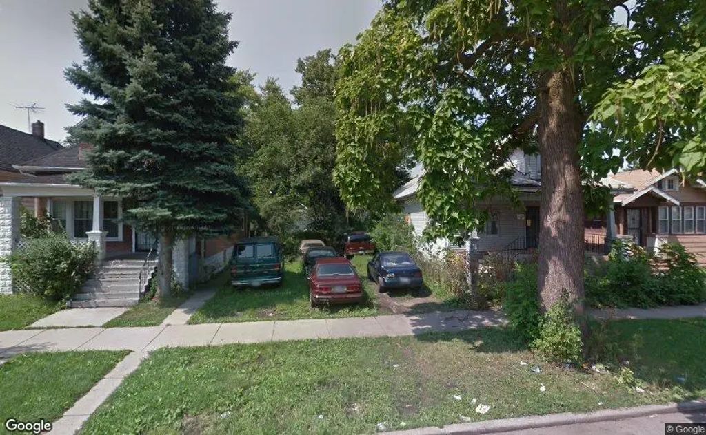 10516 S La Salle Street, Chicago