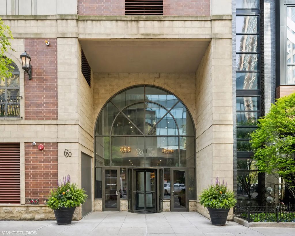 630 N State Street 1808, Chicago, 60654