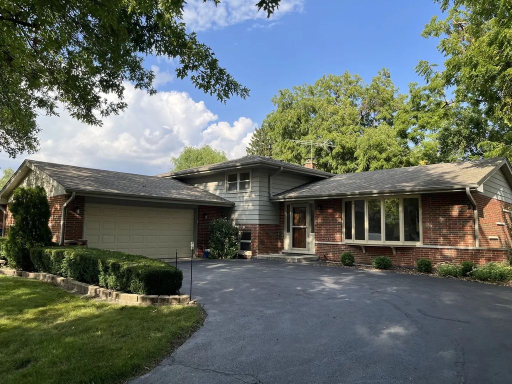 12923 S Forestview Road, Palos Heights
