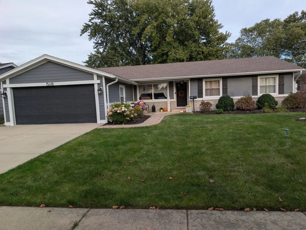 518 Exmoor Road, Elk Grove Village