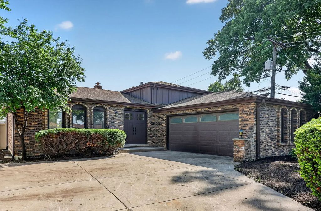 216 W Kimbell Avenue, Elmhurst