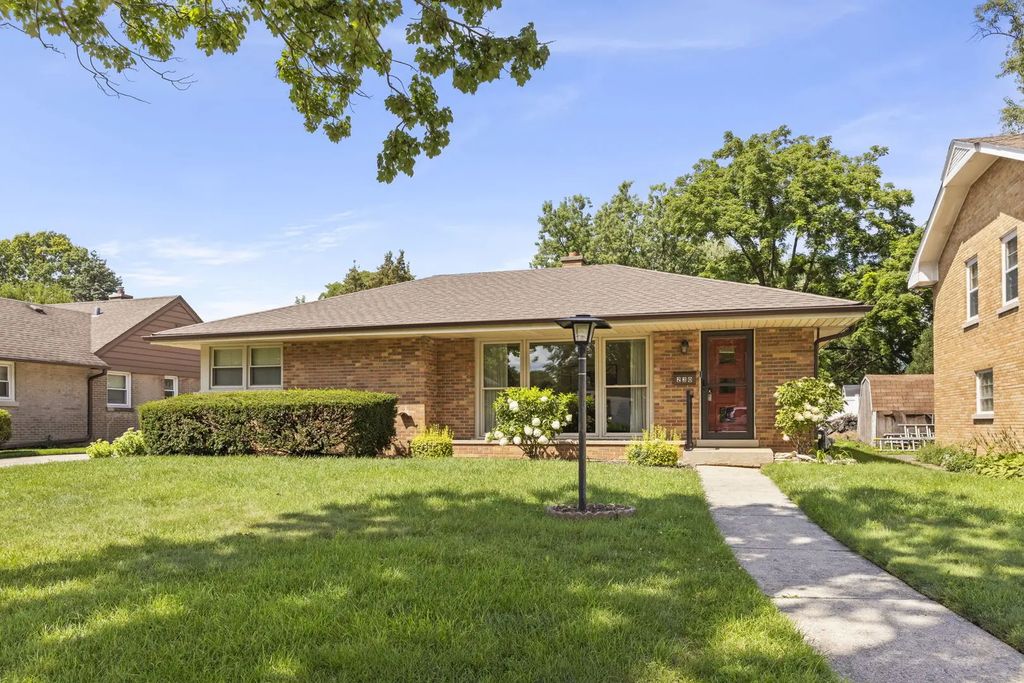 230 W Washington Boulevard, Lombard