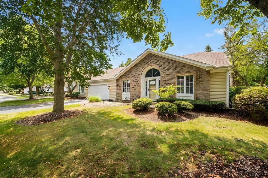 281 Governors Lane 281, Elgin