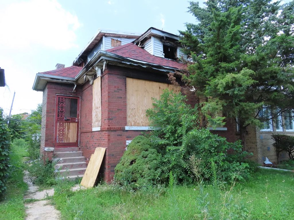 8628 S Parnell Avenue, Chicago, 60620