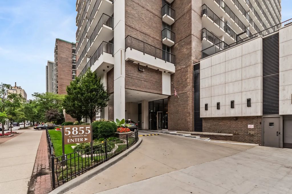 5855 N Sheridan Road 6g, Chicago