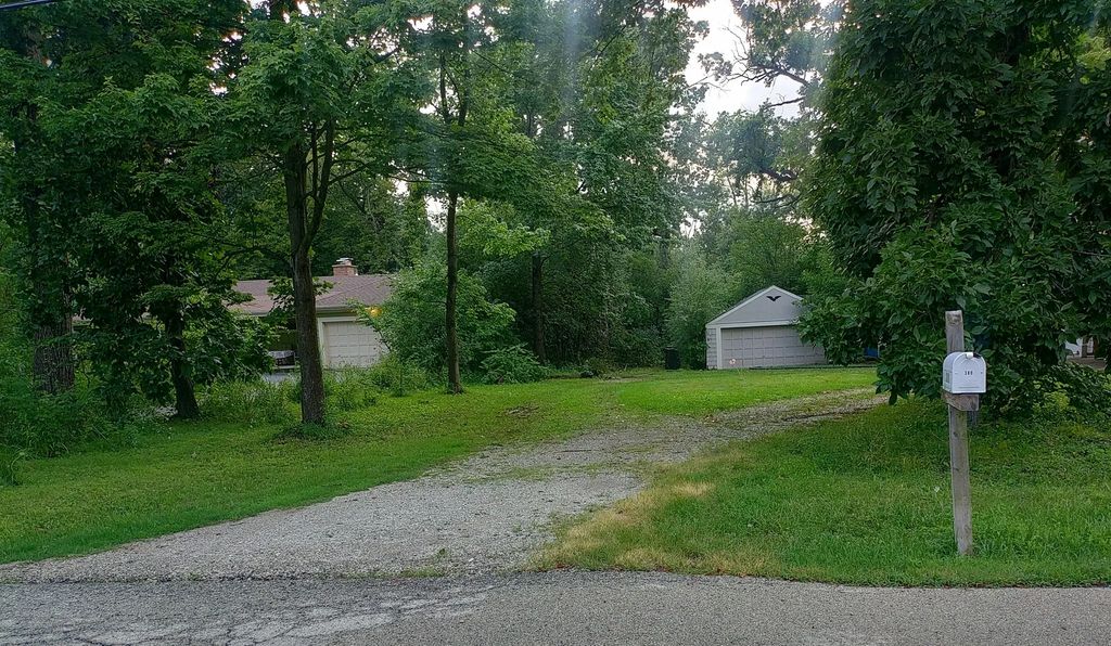 378 N River Glen Avenue, Elmhurst