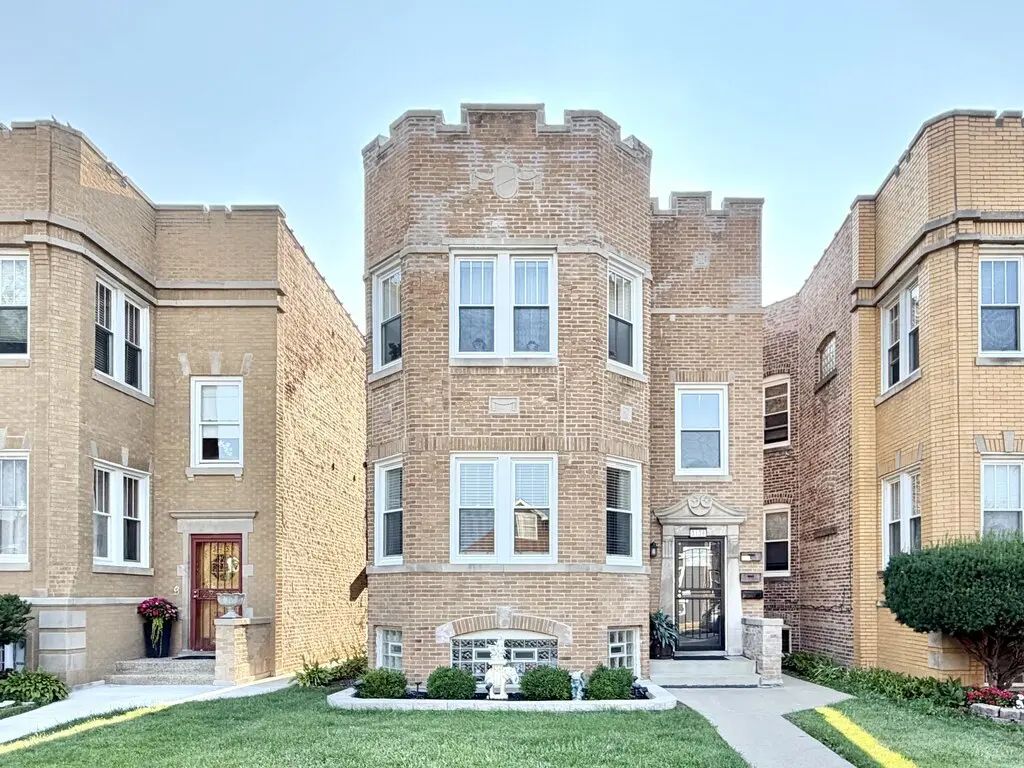 3138 N Marmora Avenue 1, Chicago, 60634