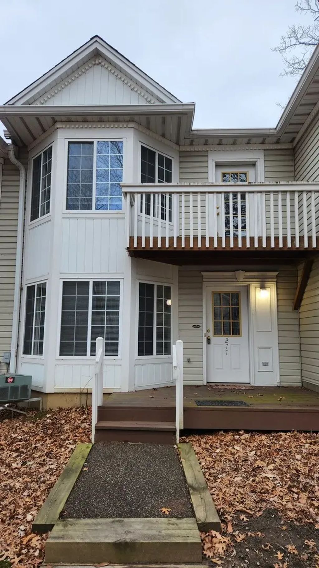 277 W Treehouse Lane, Round Lake