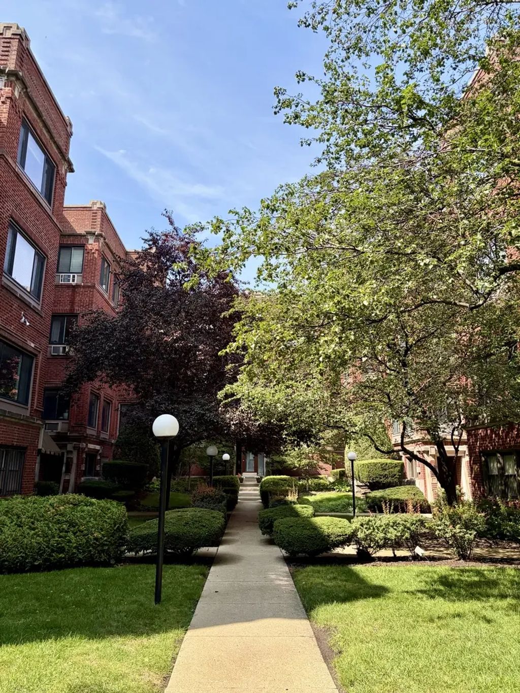 906 W Sunnyside Avenue 2a, Chicago, 60640