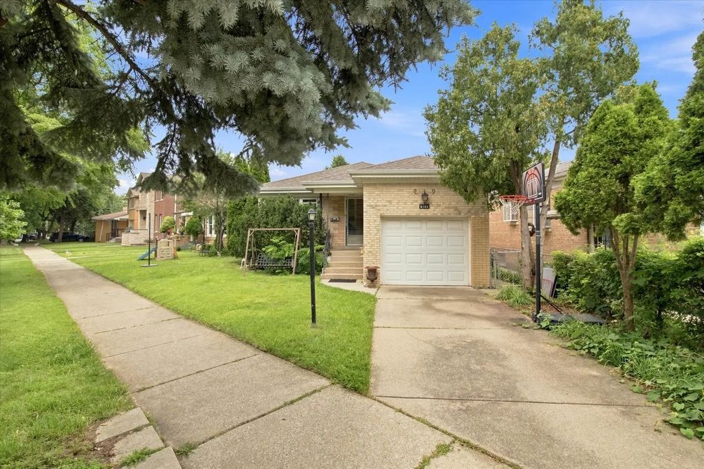 6105 N Lowell Avenue, Chicago