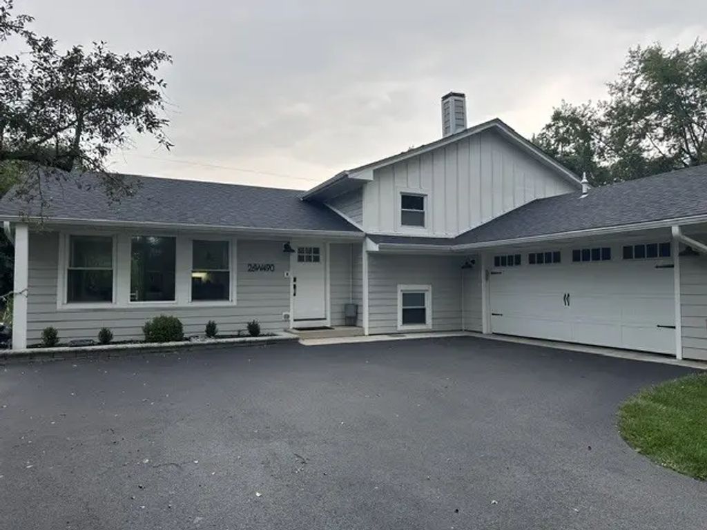 26w490 Jewell Road, Winfield