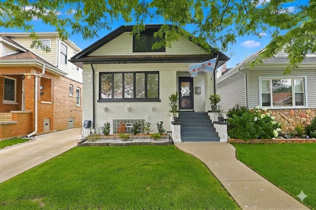 7028 N Oriole Avenue, Chicago