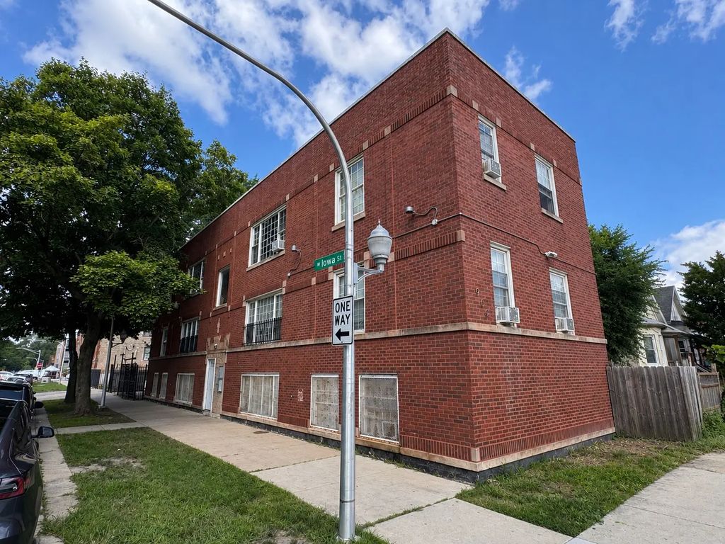 3734 W Iowa Avenue, Chicago, 60651