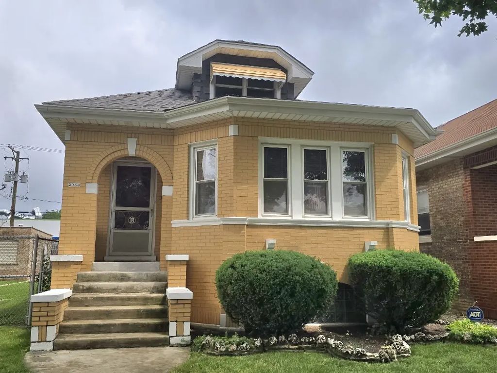 2953 N Parkside Avenue, Chicago
