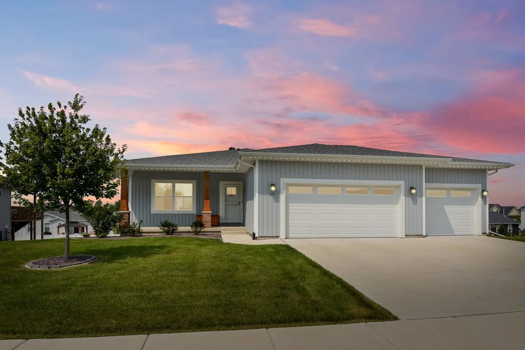 17 Fedor Circle, Bloomington