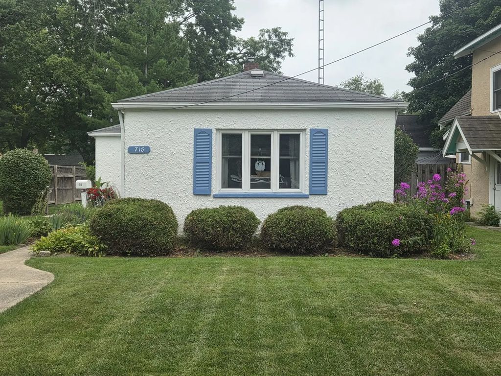 718 Haish Boulevard, DeKalb