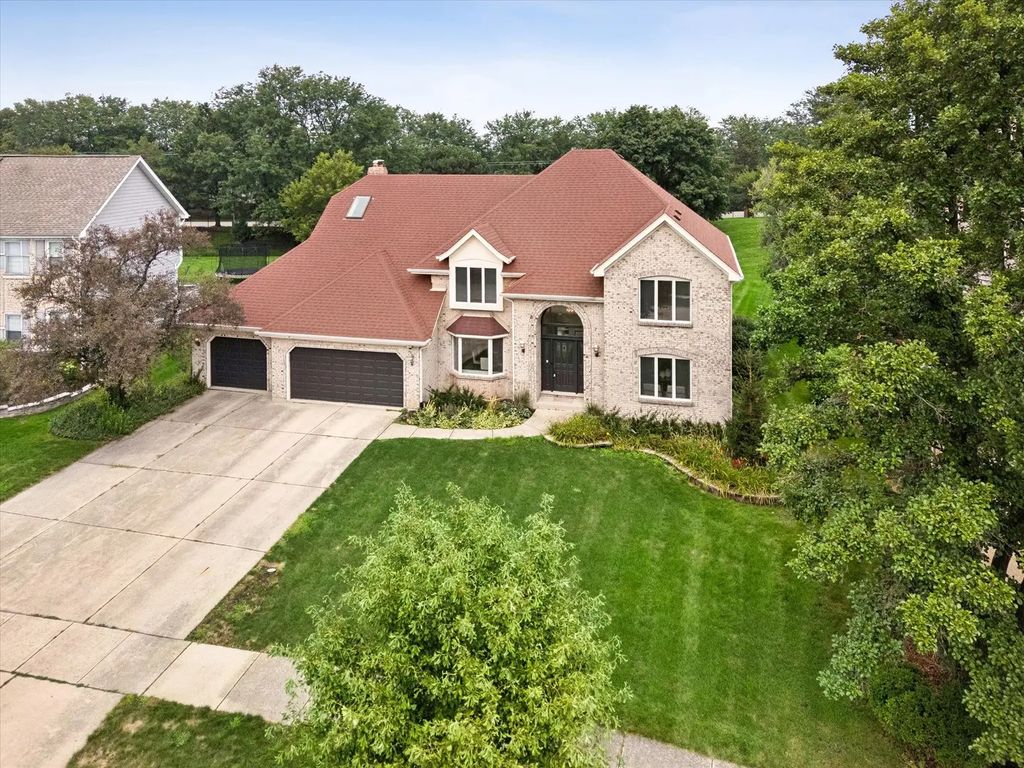 4012 Broadmoor Circle, Naperville