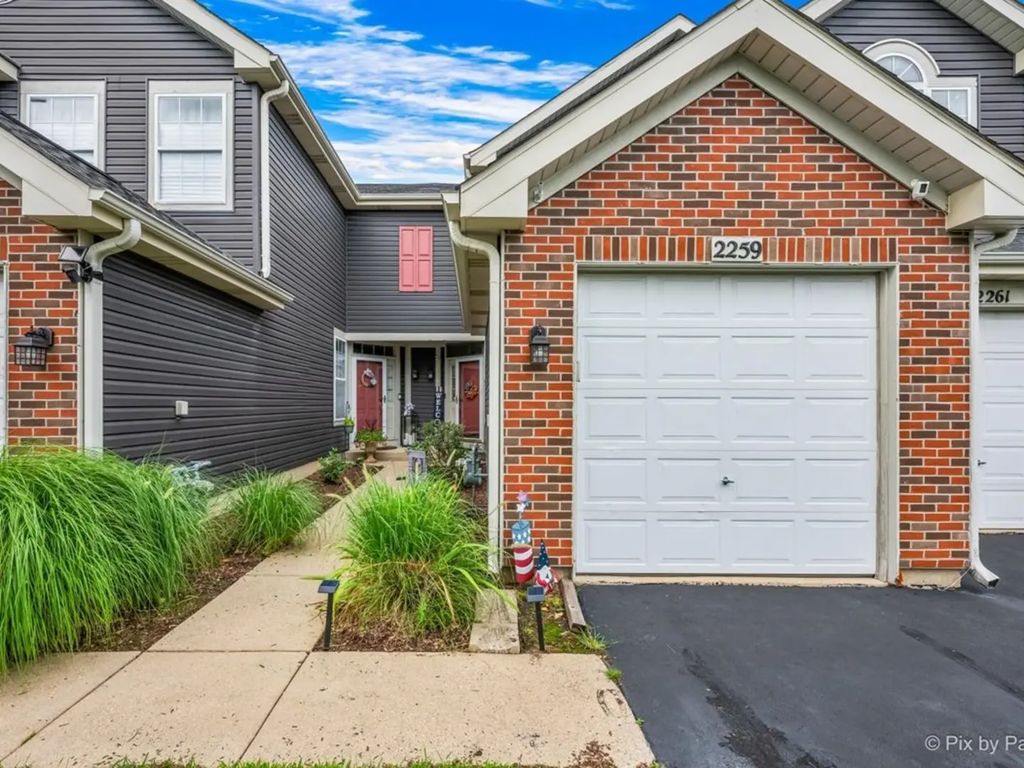 2259 Lake Ridge Drive, Glendale Heights