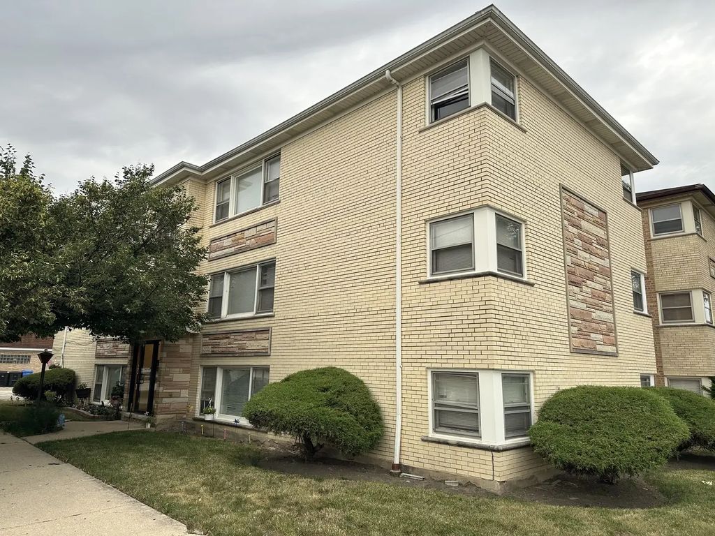 7400 N Harlem Avenue 1w, Chicago
