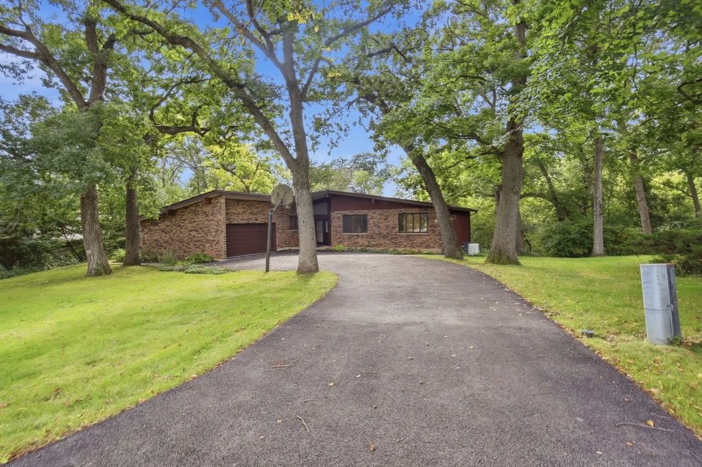 172 Hilltop Court, Sleepy Hollow