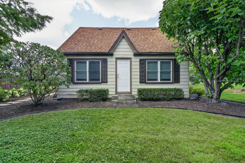 100 83rd Street, Hinsdale