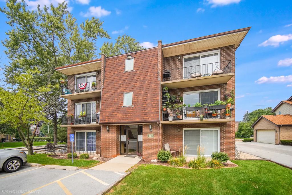 7029 167th Street 4n, Tinley Park