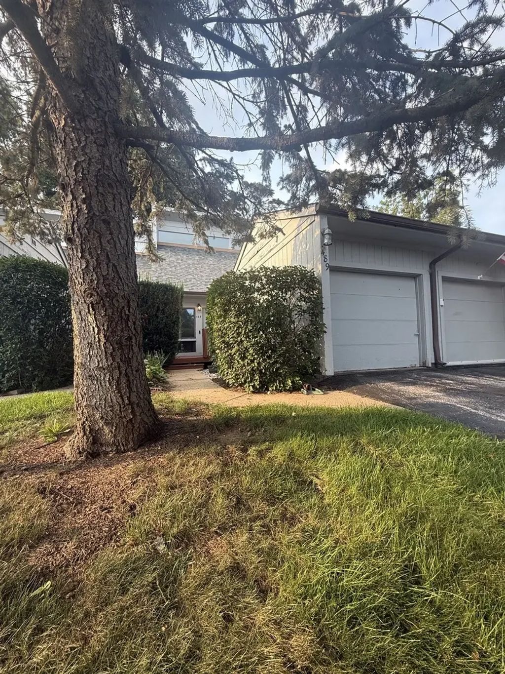 489 44th Avenue Court, East Moline