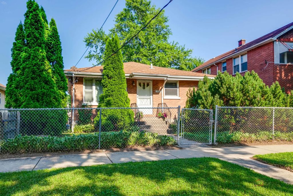 329 Powell Avenue, Waukegan