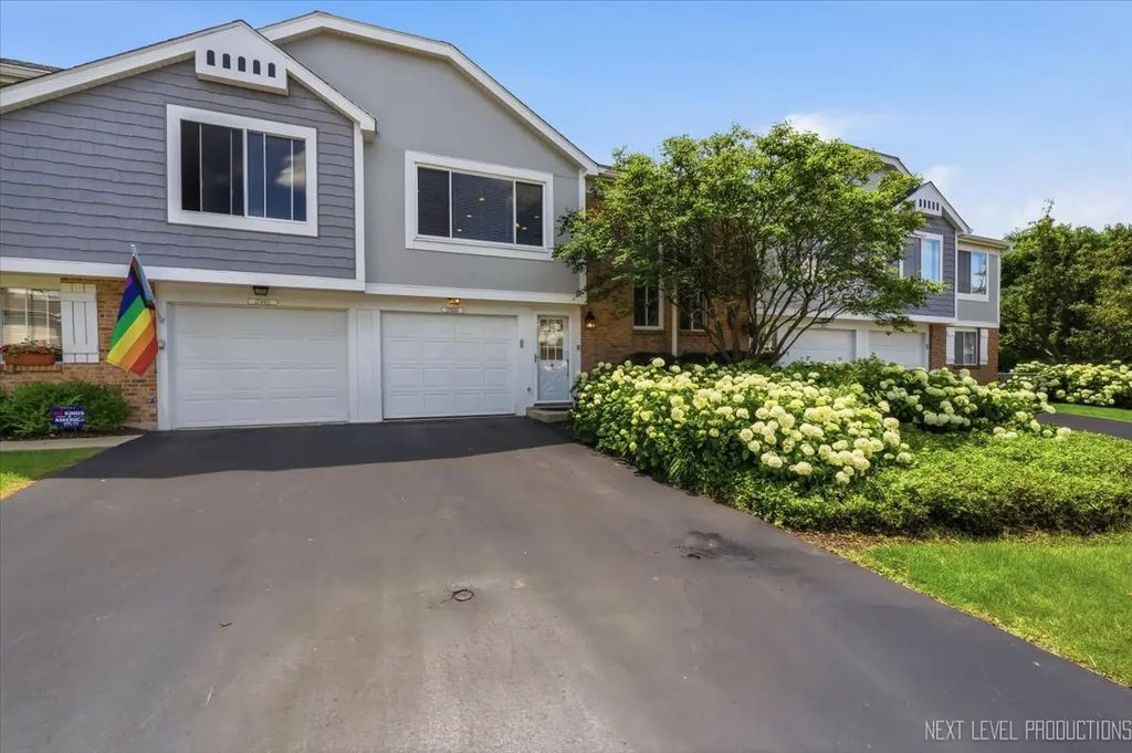 27w403 Melrose Lane, Winfield