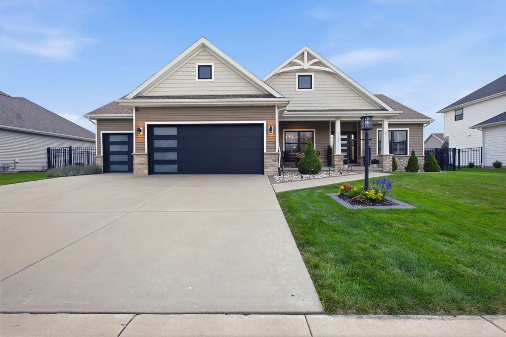 1104 Morningside Lane, Mahomet