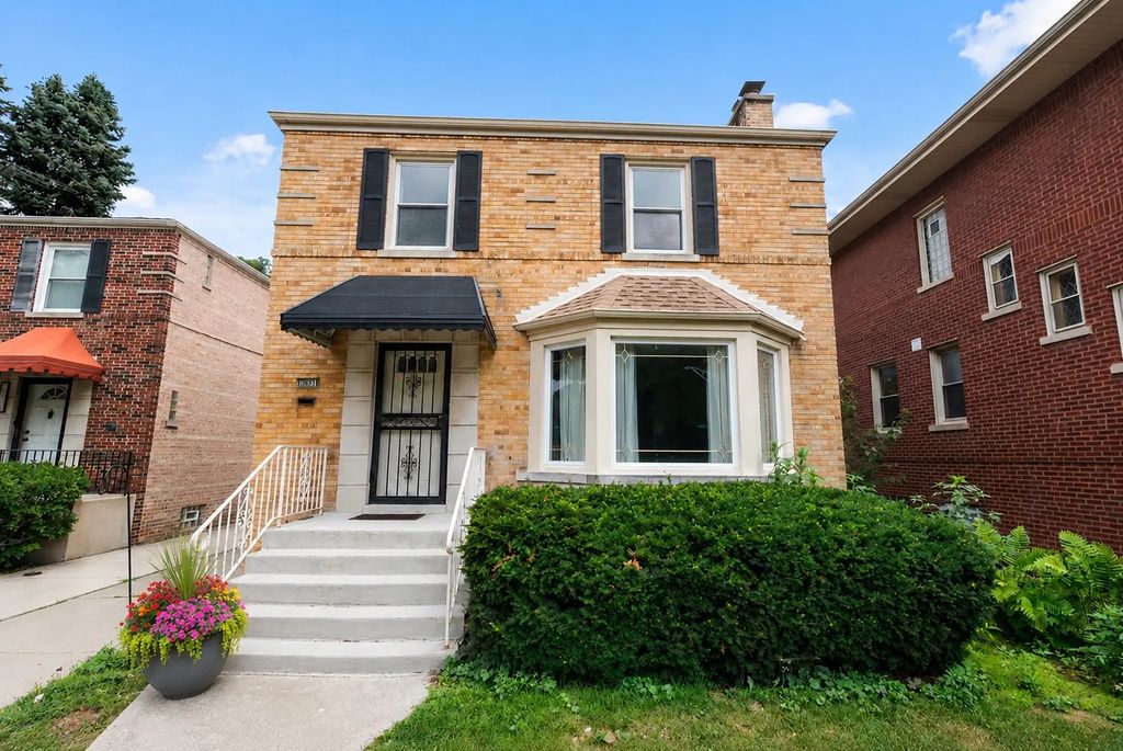 10831 S Longwood Drive, Chicago
