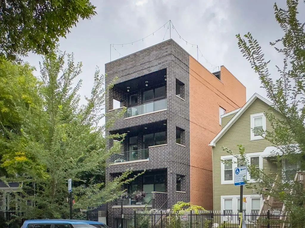 1812 N Sawyer Avenue 1r, Chicago, 60647