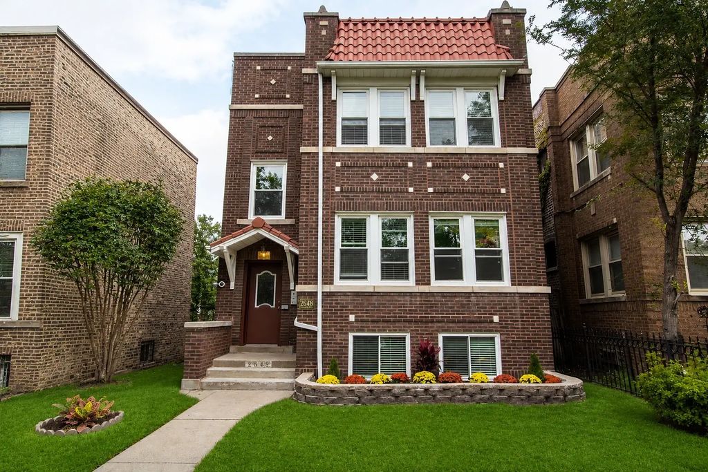 2648 W Lunt Avenue C, Chicago, 60645