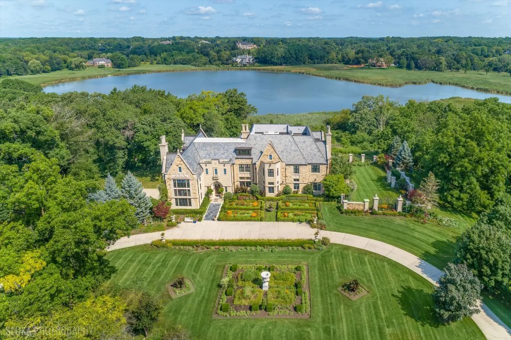 10 Goose Lake Drive, Barrington Hills