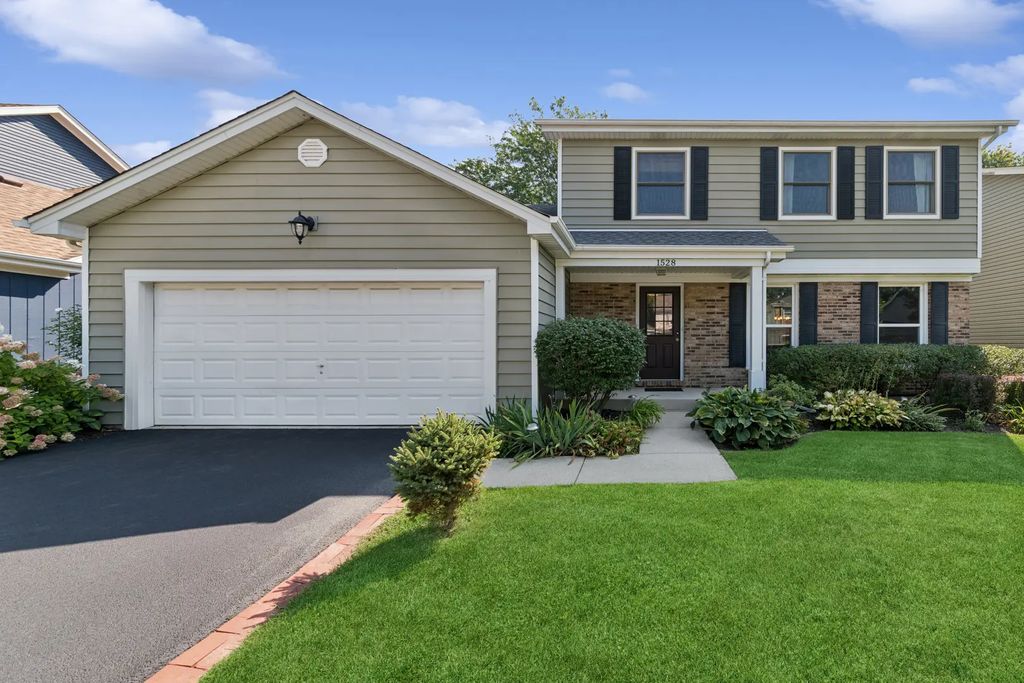 1528 Bonaventure Drive, Naperville