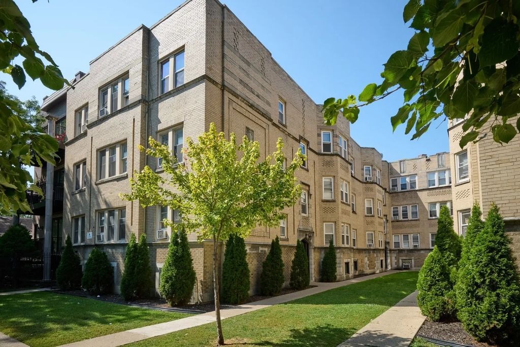 6322 N Albany Avenue 1w, Chicago