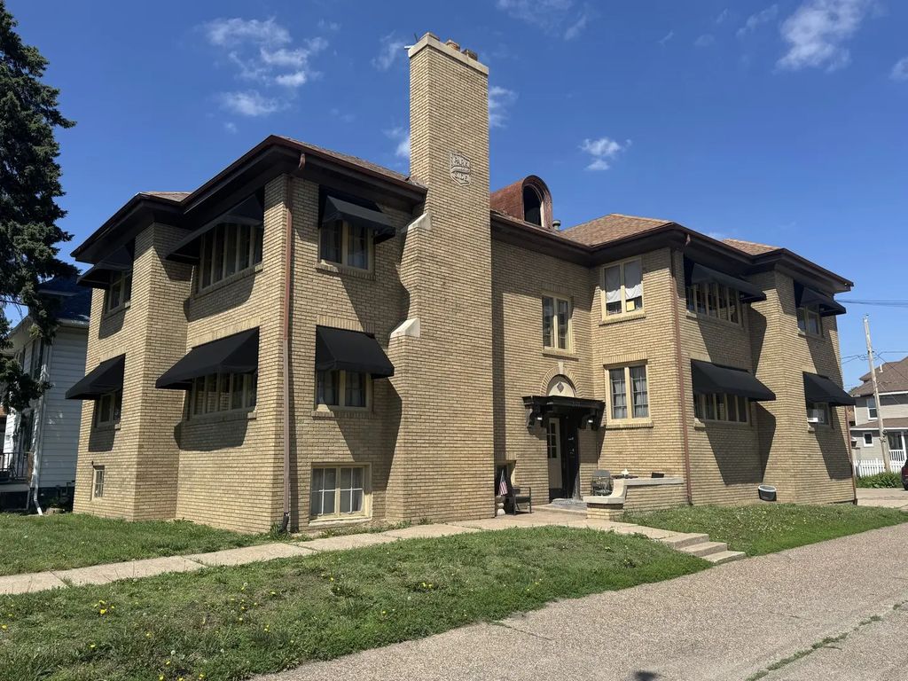 2621 N Harrison Street 1, Davenport